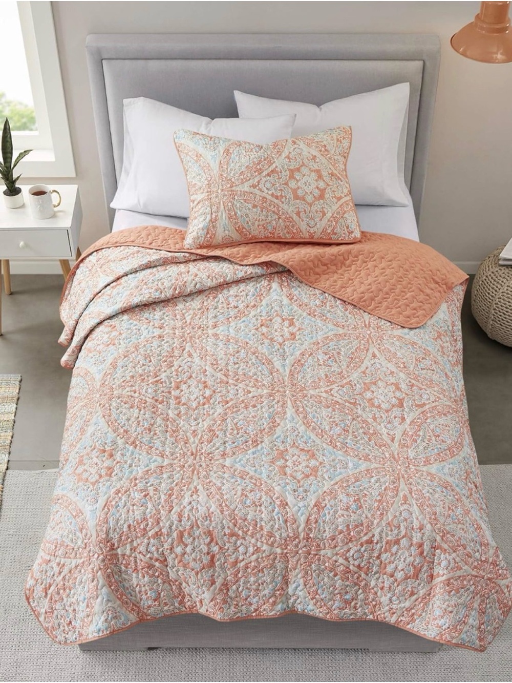 Better Homes And Gardens Peach and White Floral Medallion Quilt